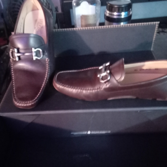 Salvatore Ferragamo shoes - Picture 2 of 3